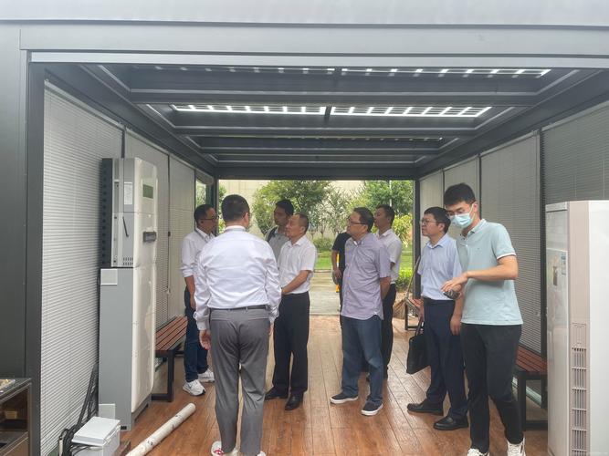 公司相册公司主营业务:光伏设备及元器件销售;集中式快速充电站;风力